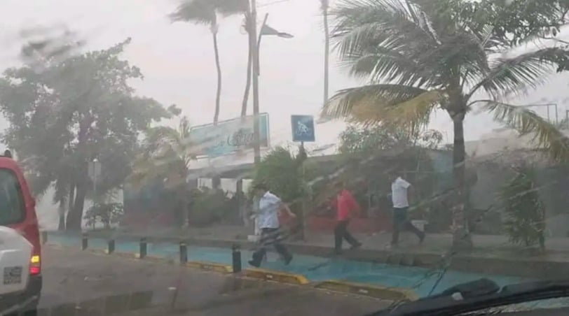 Tormenta tropical Kay se convierte en huracán categoría 1 alertan