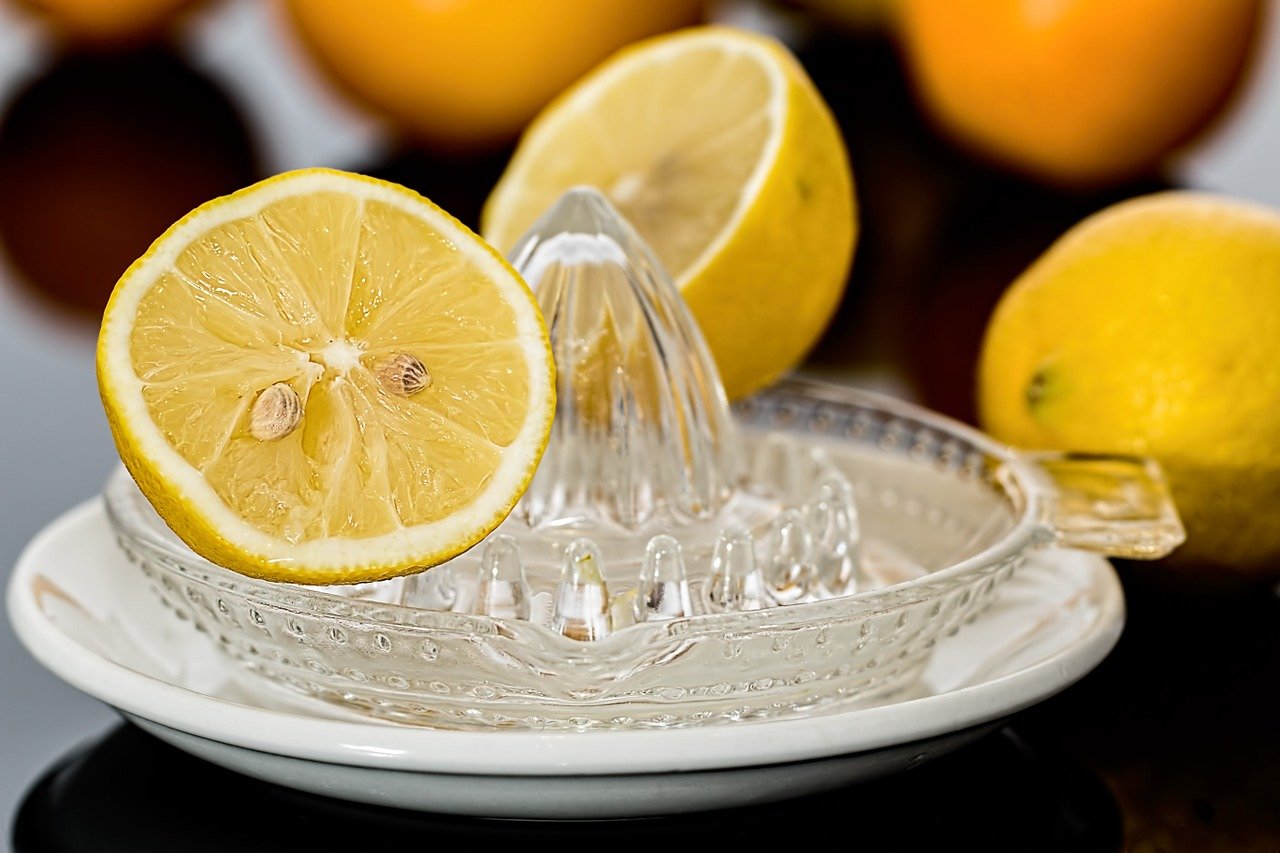 lemon-squeezer-609273_1280 lemon-squeezer-609273_1280
