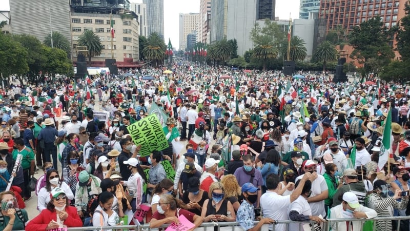 No hubo sana distancia entre los simpatizantes No hubo sana distancia entre los simpatizantes