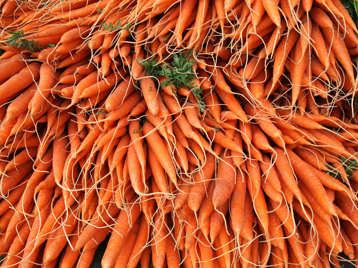 carrots-vegetables-food-nutrition-cook-cooking-1602092-pxhere.com