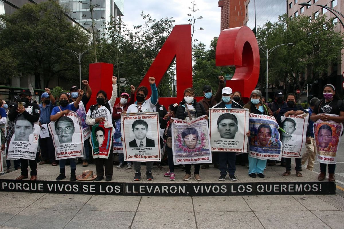 Los padres de los 43 normalistas aún esperan a que se castigue a los responsables Los padres de los 43 normalistas aún esperan a que se castigue a los responsables