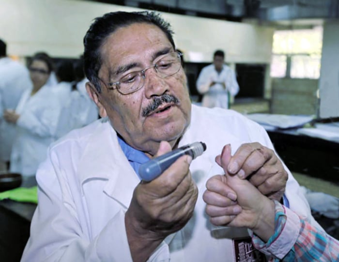 Tinta indeleble creada por Filiberto Vázquez Dávila Tinta indeleble creada por Filiberto Vázquez Dávila