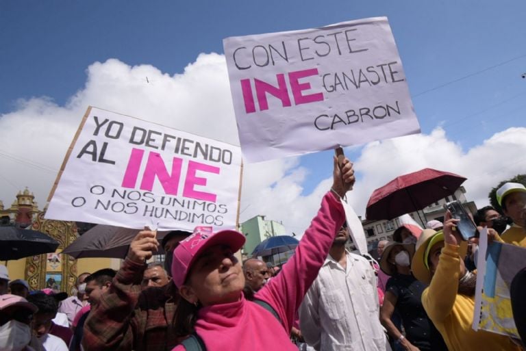 Hace unos días hubo una marcha a favor del INE. 