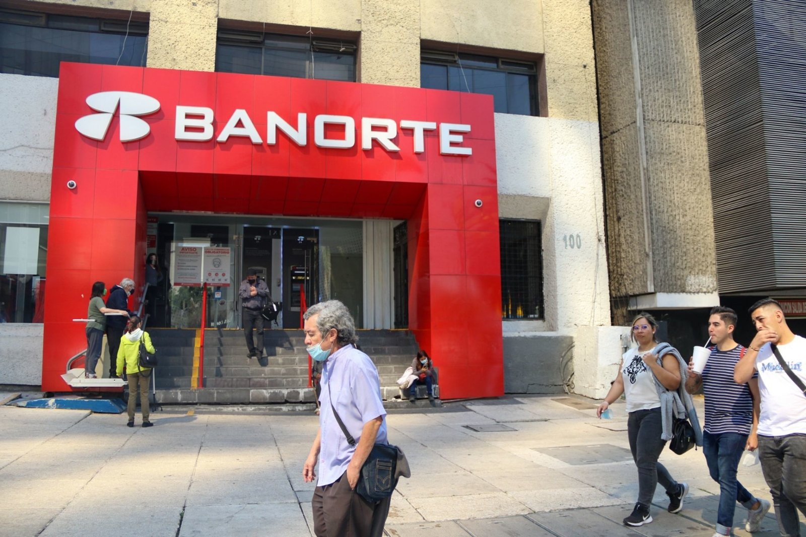 ¿abren Los Bancos El 12 De Diciembre Esto Dice La Ley Quinto Poderemk 1329