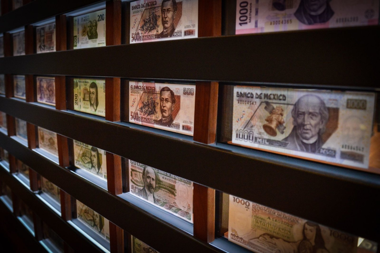 Estos son los billetes que dejarán de circular en 2023