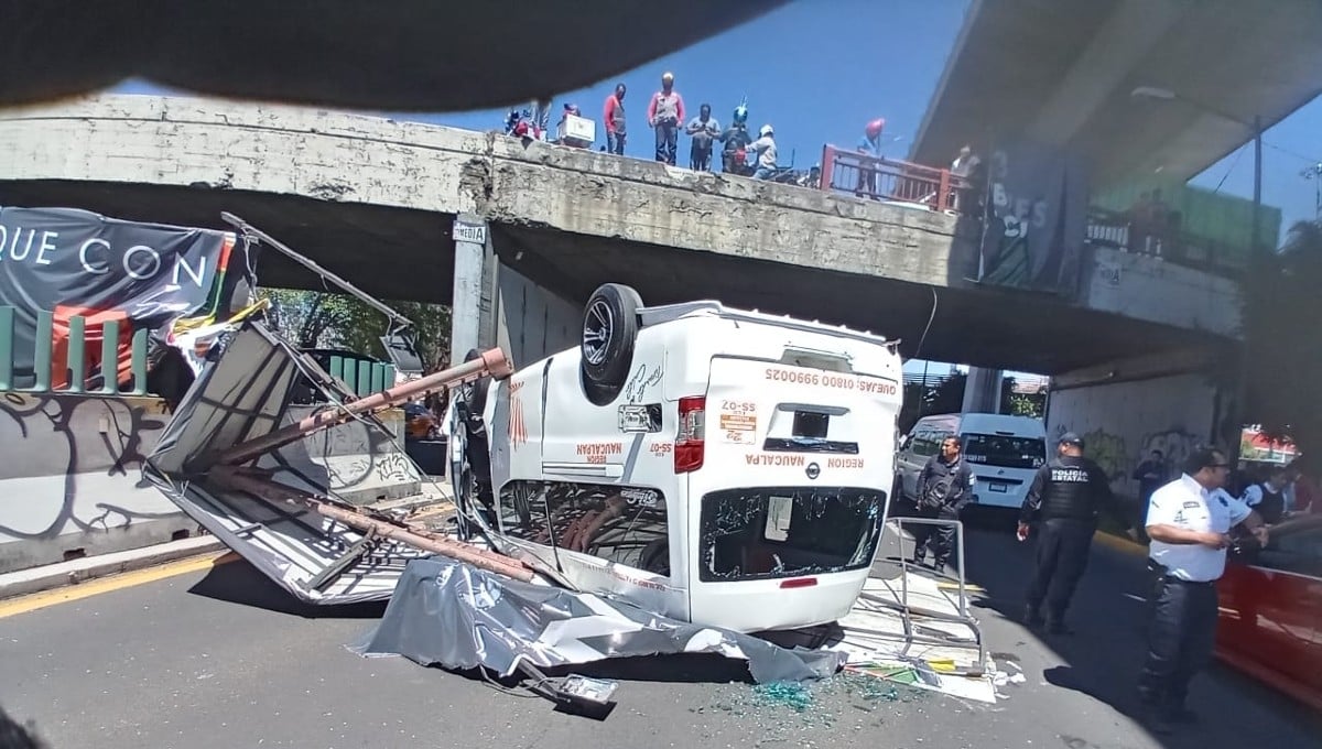 Cae camioneta de puente de Periférico Norte, en Tlalnepantla |VIDEO ...
