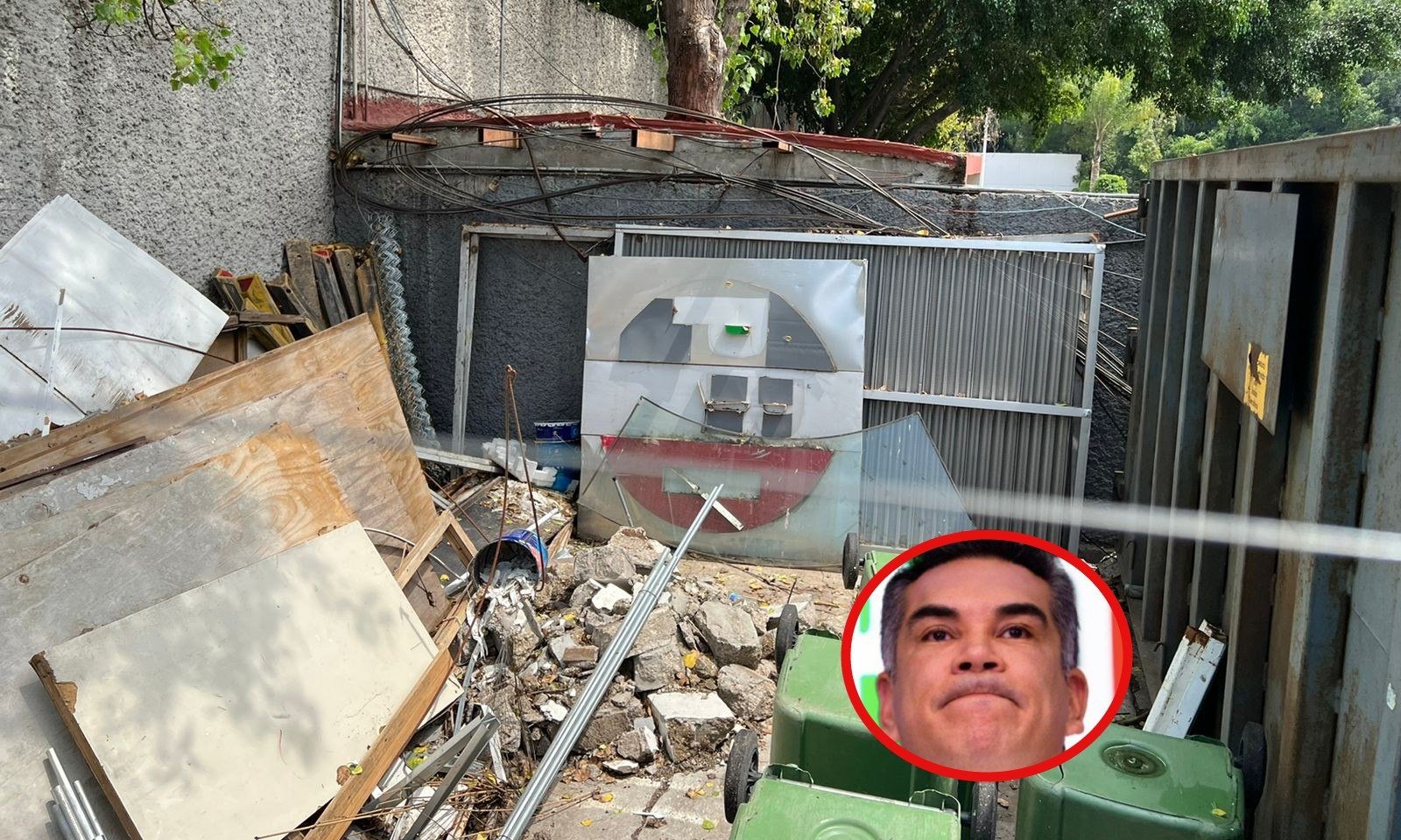El símbolo del PRI permanece en la basura mientras su líder enfrenta acusaciones