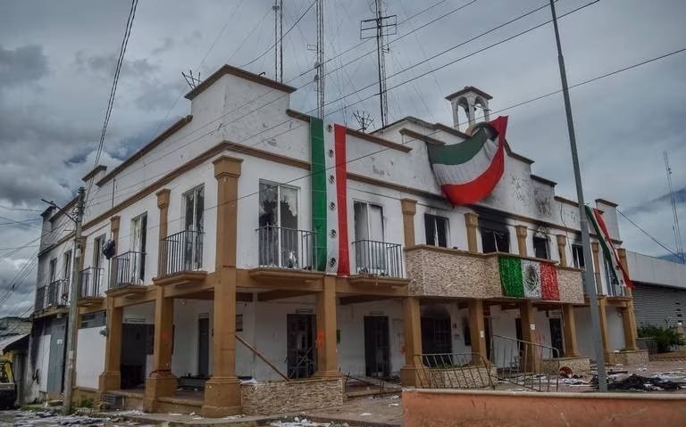 Fuerzas de seguridad blindan Altamirano, Chiapas, resguardan entradas y salidas