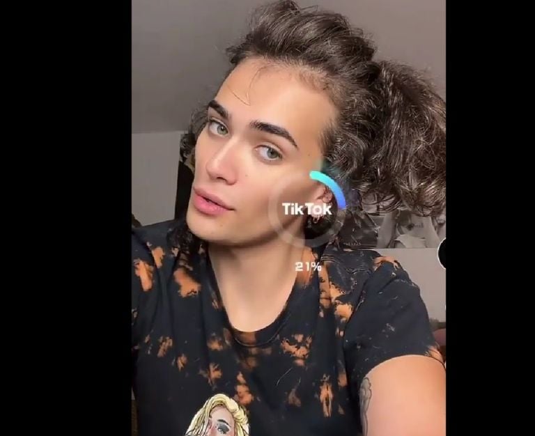 Usuaria se queja de filtro de anime (TikTok)