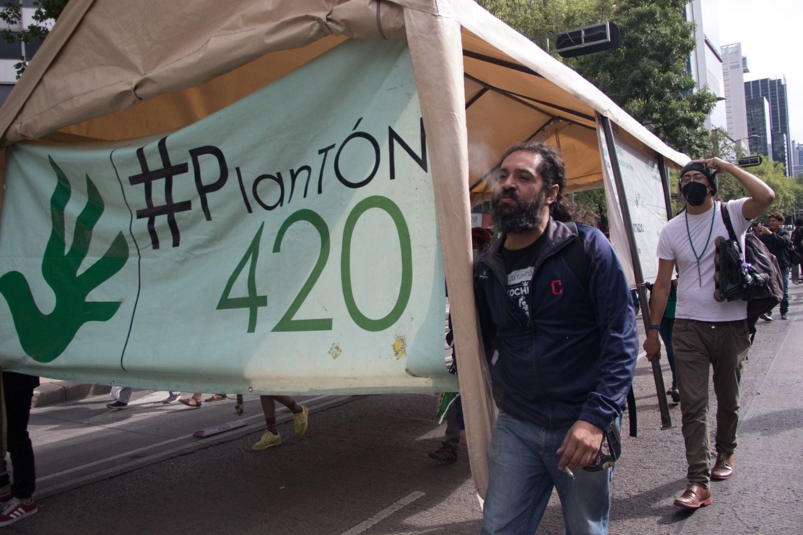 Plantón 420 anuncia su retiro del Senado tras tres años de exigir legalización de la marihuana