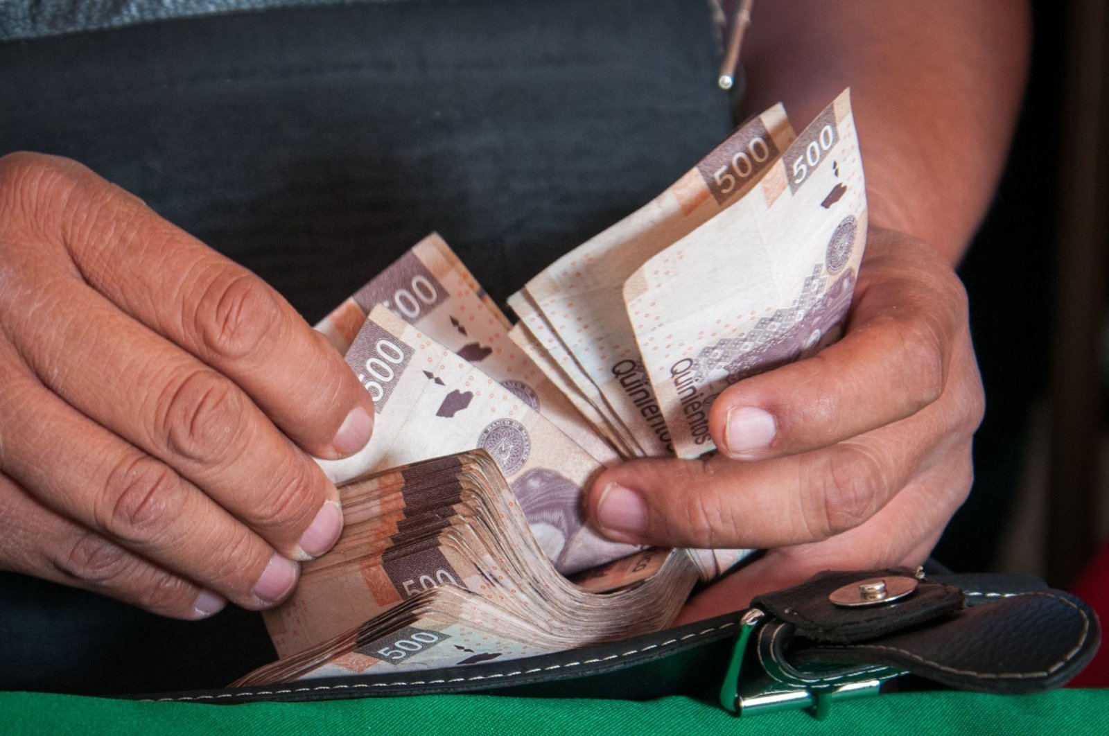 ¿Si trabajo el 20 de marzo, cómo se paga?