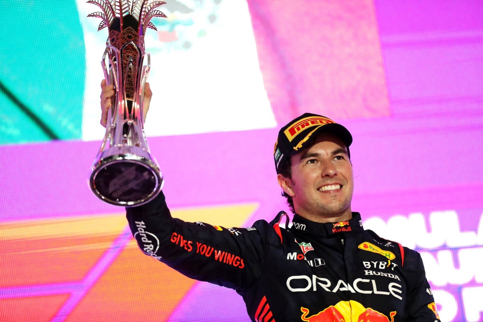 Checo Perez gana Grand Prix de Arabia Saudita