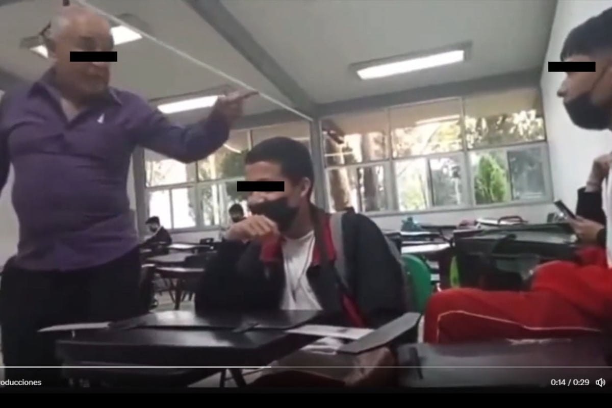 Maestro reta a golpes a alumno de CBtis