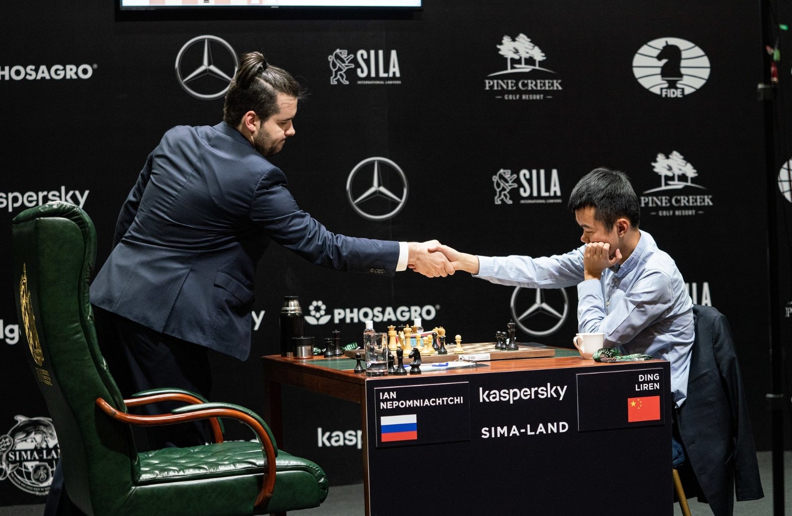 ¿Quiénes son Ian Nepo y Ding Liren, los ajedrecistas que disputarán el campeonato mundial?