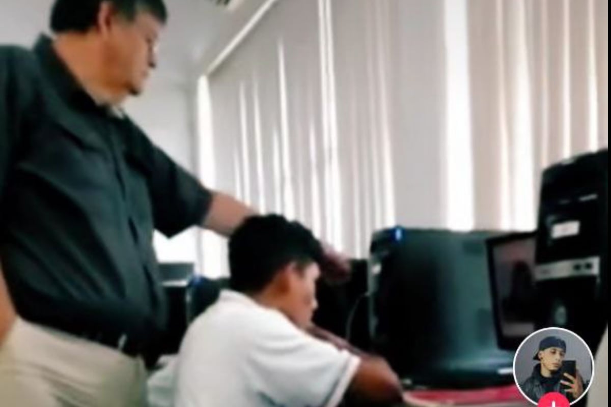 Profesor sorprende a alumno viendo páginas para adultos en clase: Diosito soy yo de nuevo