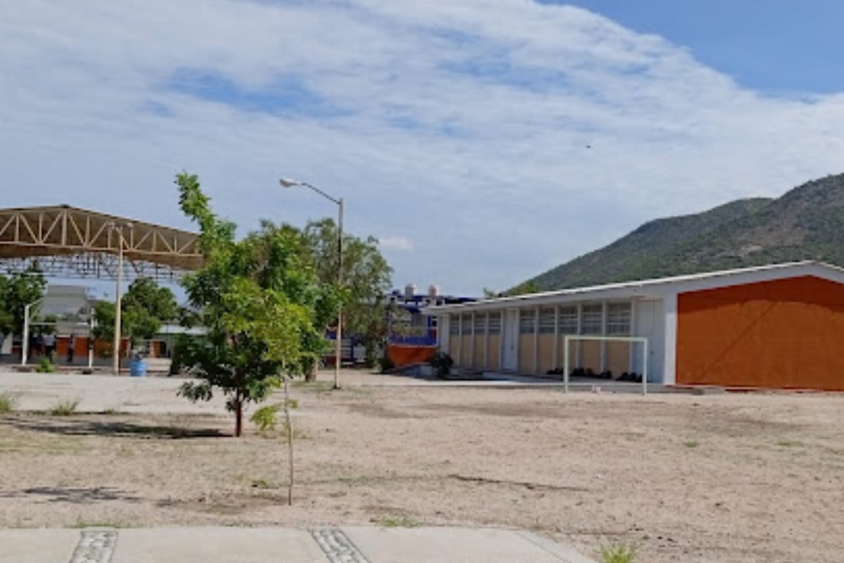 Captan pelea entre estudiantes de secundaria en BCS