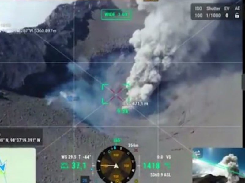 VIDEO| Sobrevuelan con dron el volcán Popocatépetl; así se ve el cráter