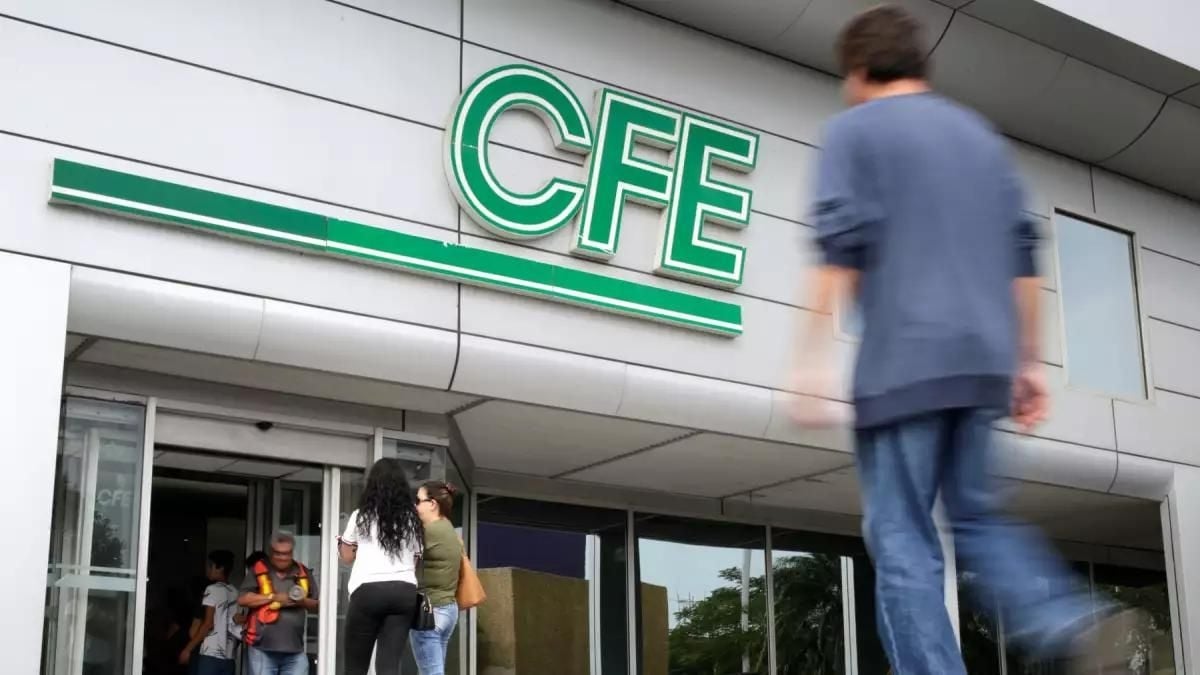 CFE restablece suministro eléctrico del 44% de los afectados por falla en subestación Jurica en Querétaro