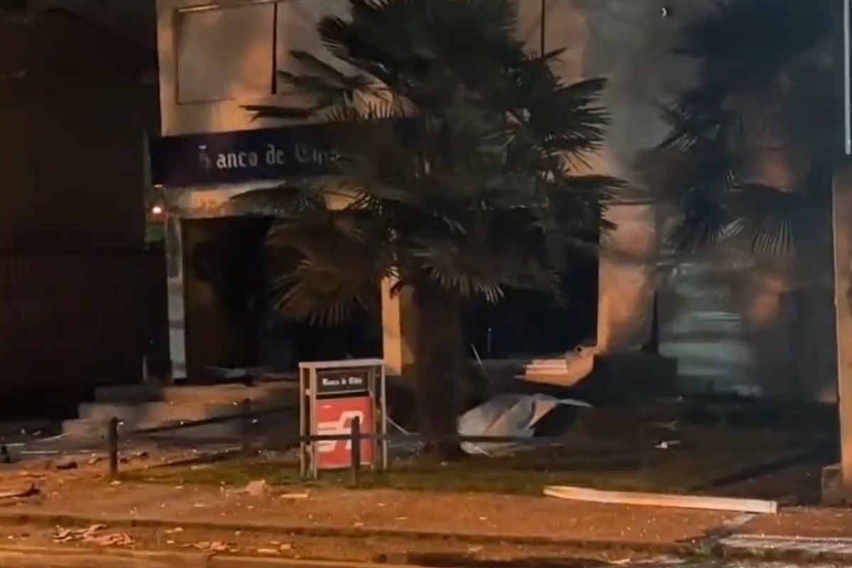 Delincuentes explotan cajero automático y uno resulto herido