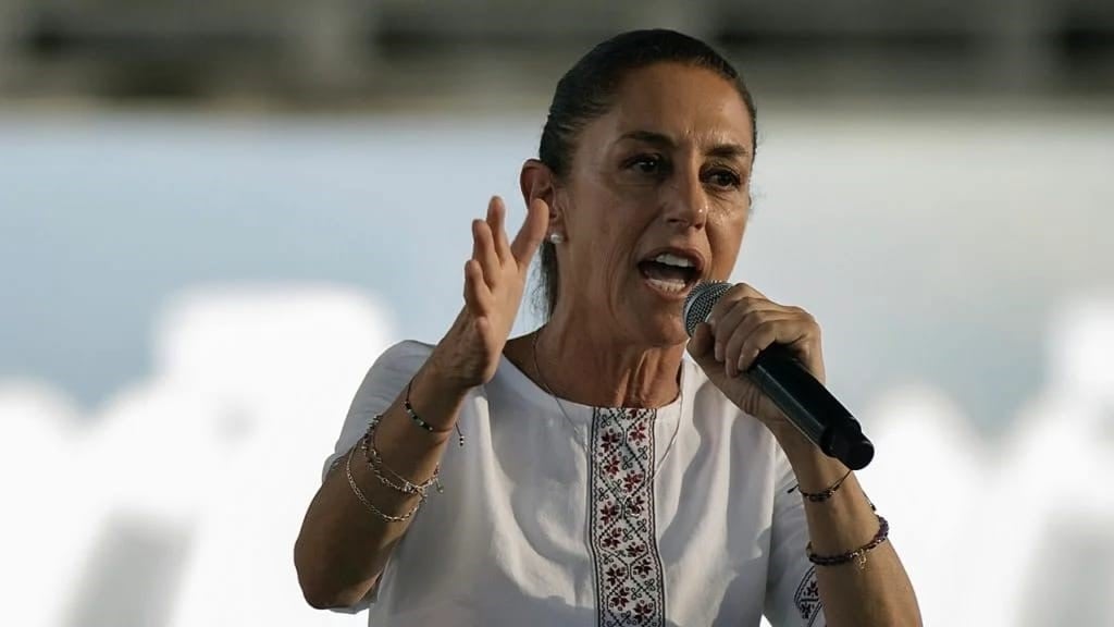 “Poder Judicial a favor de la impunidad”, acusa Sheinbaum tras la liberación del fiscal Uriel Carmona