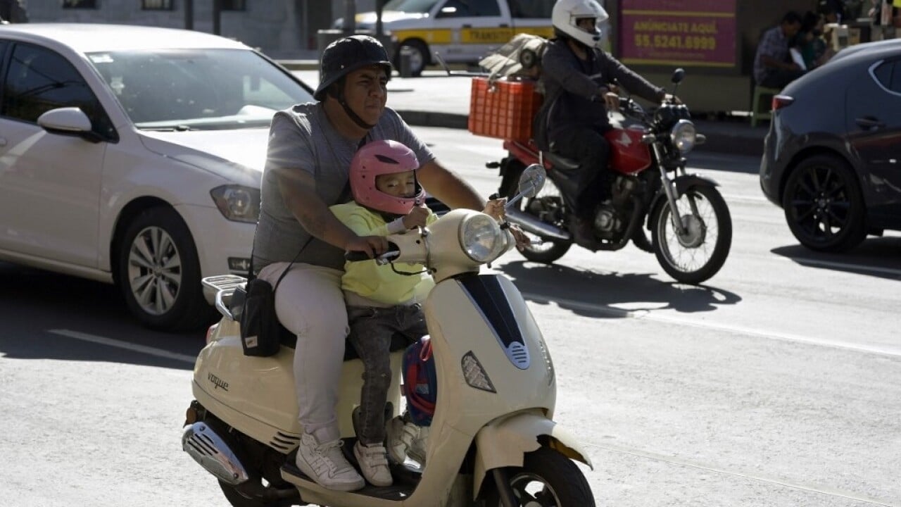 CDMX: ¿Cómo deben ser los cascos para motociclistas según el nuevo Reglamento de Tránsito?